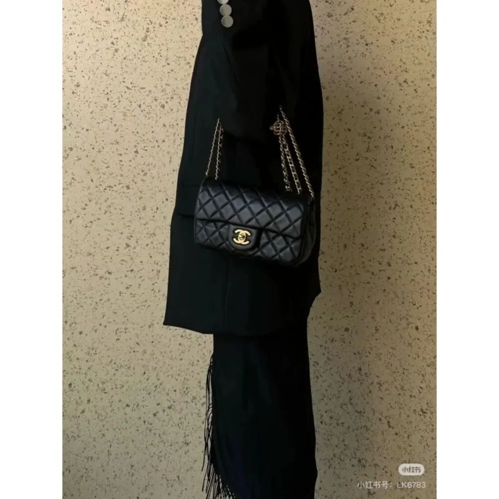 CHANEL brand color